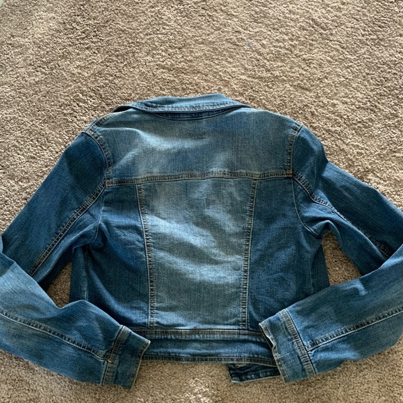 Women’s denim jacket - Picture 2 of 3